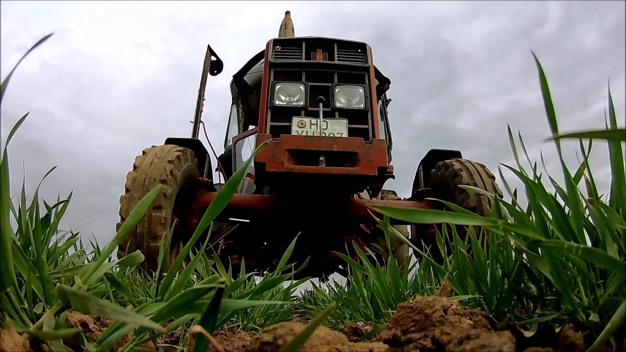 Ihc 633 mit Amazone ZAF402 am Dünger streuen