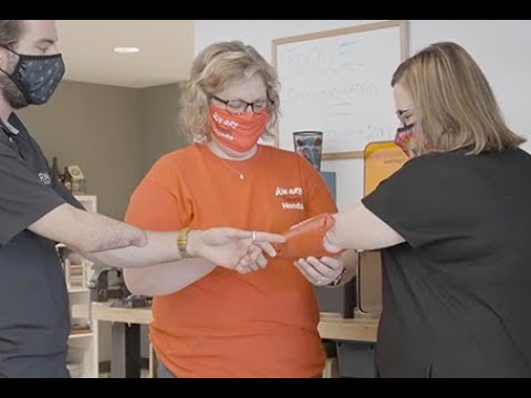 Weeks of Service: Associate Spotlight on Lindsey Austin