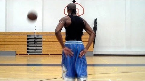 Triple Threat Moves | Reverse-Pivot-Spin Left Hand Layup Pt. 1 | Dre Baldwin