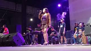 Nian Andarista  Payung Hitam  Suaranya Bikin Merinding U0026 Baper
