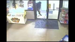 Gregg County deputies looking for suspects in convenience store robbery