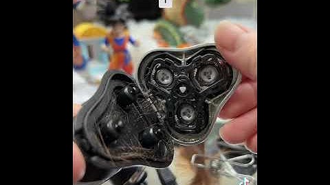 Máy cạo râu kemei 4 chức năng trong 1