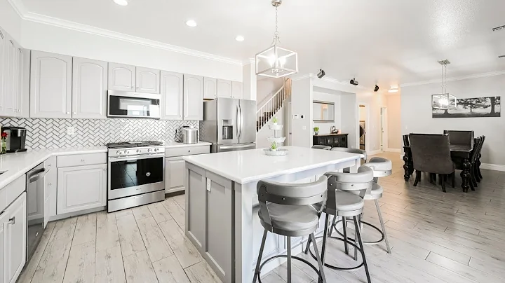 Henderson Home for Sale $670,000 | [RV Parking, POOL, no HOA, 3 car garage]