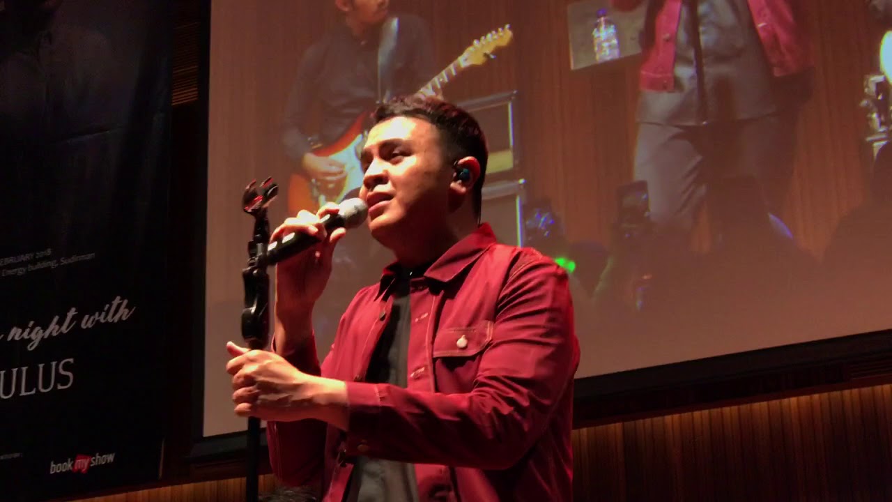 TULUS - TUKAR JIWA (LIVE at Intimate Night with TULUS, 140218)
