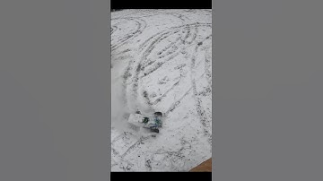 Traxxas Rustler 4x4 BADA$$ Snow Drift