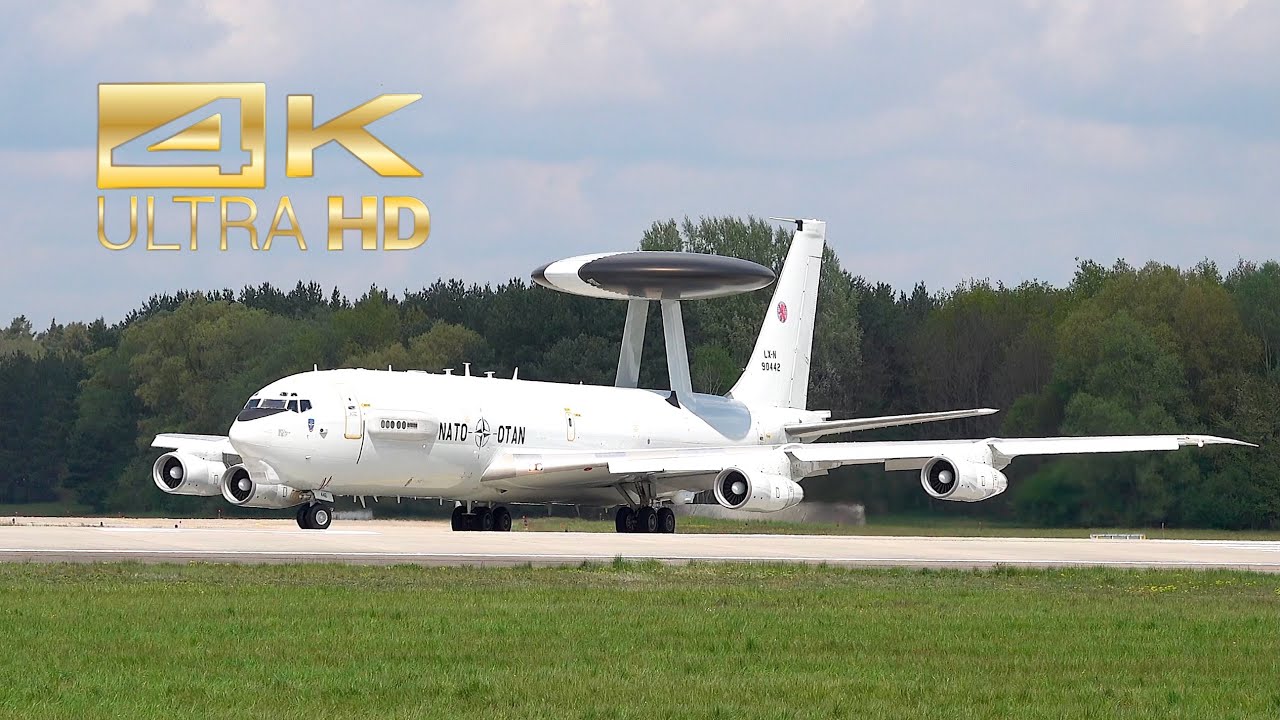 航空機・ヘリコプター US AIR FORCE BOEING E-3C SENTRY 707-300 4K) AWACS Boeing E-3A Sentry 707-300 NATO LX-N90442 departure at