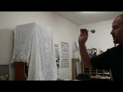 Video: Jak Držet šipky V šipkách