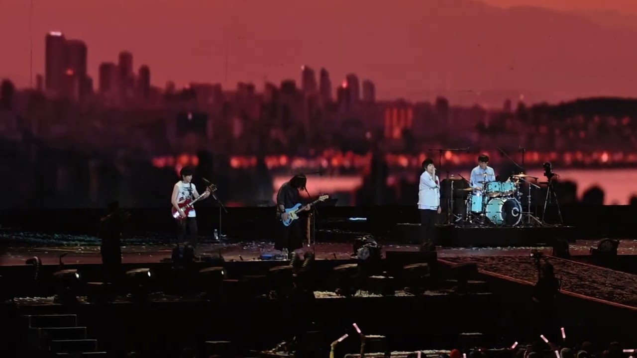 2025.05.13 五月天 回到那一天香港站 — 頑固、憨人