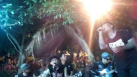 Superiots - Kekasih tolol live mojokerto