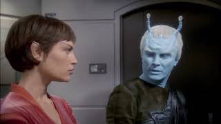 T'pol and Shran spar while Archer watches