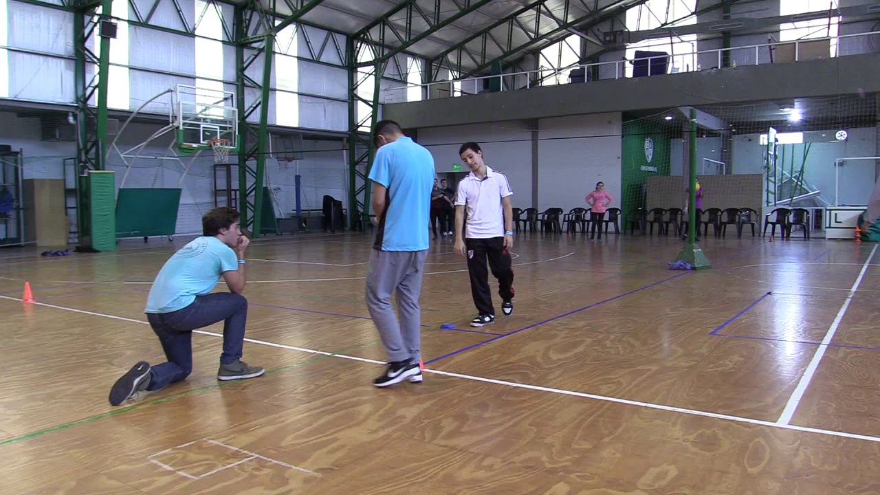 La enseñanza de los juegos deportivos de cancha dividida 3