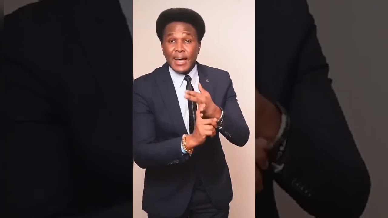 A BANDEIRA DE MOÇAMBIQUE NÃO DEVE CONTER ELEMENTOS MILITARIZADOS. #shortvideo