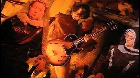 Redd Kross - "Lady In the Front Row" - courtesy of Rocky Schenck