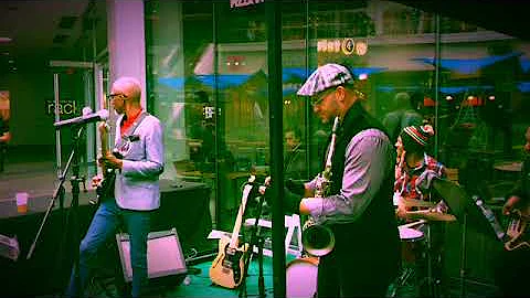 Gee Mack Live Downtown LA (Cissy Strut)