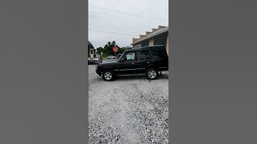 Say hello to my minty 1998 Land Rover Discovery 1! Disco isn