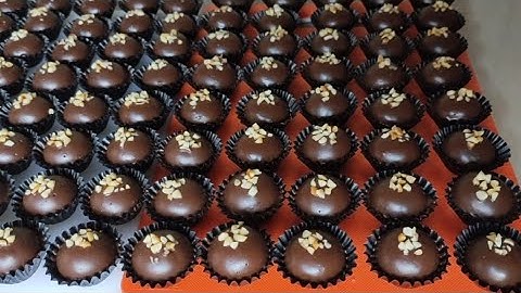 Thumbnail of Recipe for soft, melt-in-the-mouth chocolate peanut ball cookies