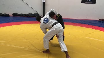 Single Leg counter loop choke - Marcelino Freitas