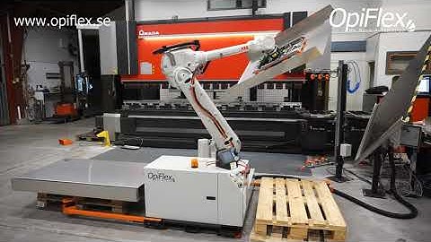 Amada Press Brake with OpiFlex Flexible Robot with Fenceless Safety and automatic program generation