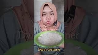 DYMA KULINER 💕ASMR RAW RICE EATING💕 Makan Beras Mentah #mukbang #shorts @Dymareal @dymaaaaa