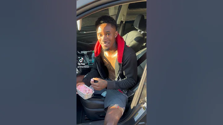 Customer Trying Crack Candy Grapes 🍭🍭🥰 #subscribe #candy