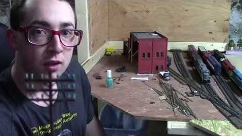 Model Railroad Telephone Poles (How To Custom Paint Insulators) HO Scale 12/27/2017