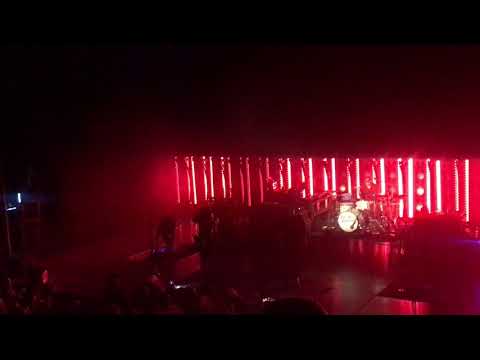 Brothers Osborne With Dierks Bentley - "Burning Man" At The Ryman, 2019