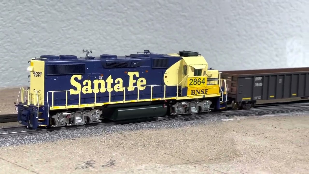 Test Runby BNSF 2864 GP39-2 Athearn Genesis converted to Proto:87 with Subwoofer Sound