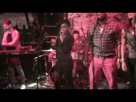 MARY N'DIAYE "Dumb Dumb" (live @ Almost Famous, Li...