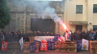 Prison staff protest in France after two killed in ambush | AFP