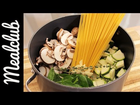 Was koche ich heute ? Heute koche ich ein One Pot Rezept, also ein Eintopf Rezept mit Tagliatelle un. 