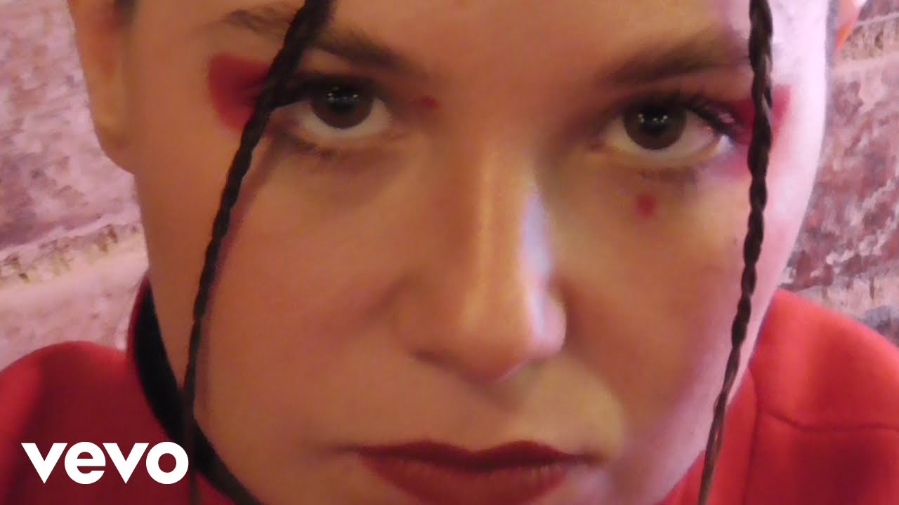 Watch Vera Noor - Extraños (Remix) on YouTube Watch Vera Noor - Extraños (Remix) on YouTube