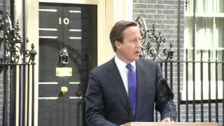 Cameron: 'Gaddafi's regime in full retreat'
