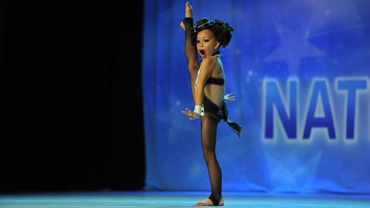 Veronica Crespo - Born to Entertain