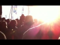 What a bored crowd does at glastonbury
