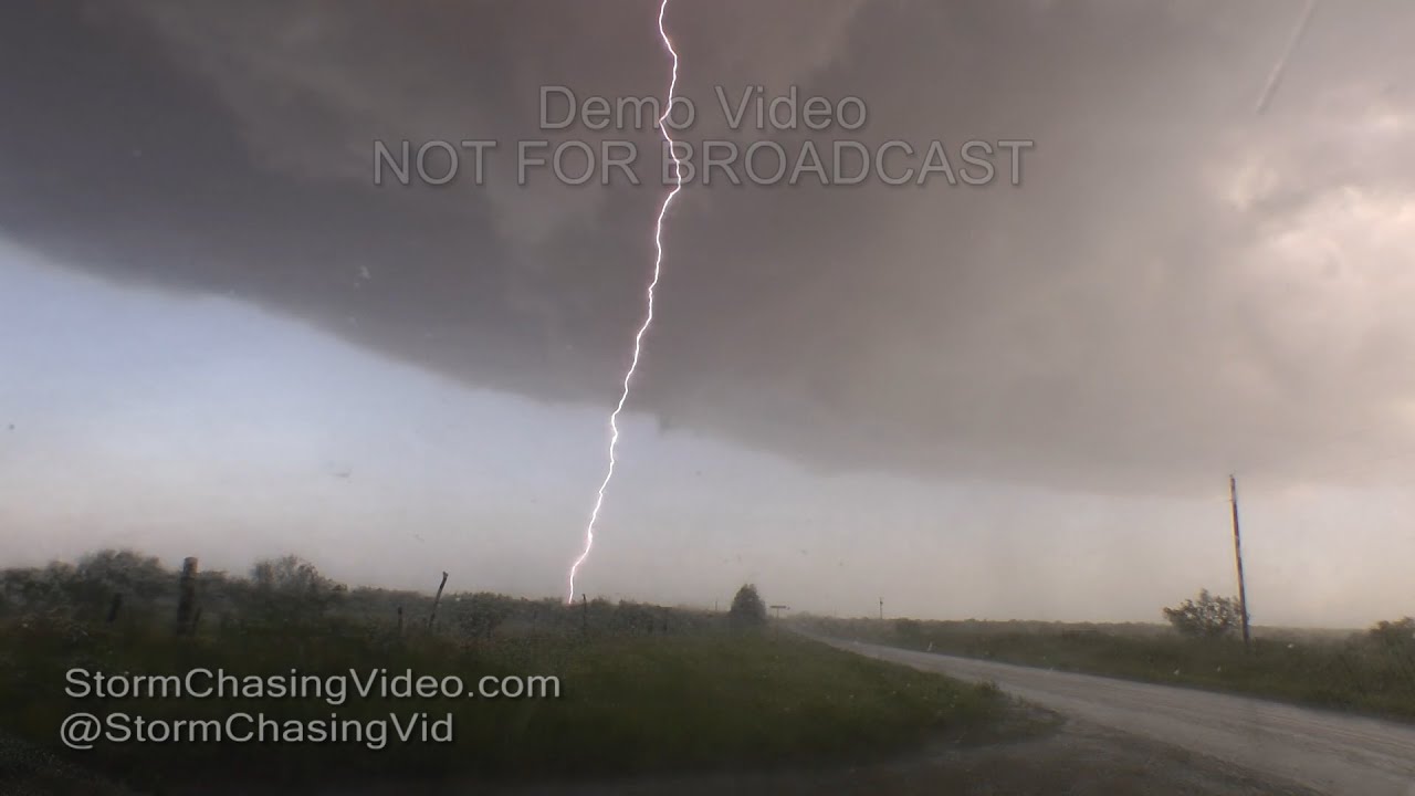 Amazing Lightning and hail from the Supercell near Paducah, TX - 6/14/2016