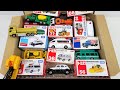 トミカ『緊急車両＆建設車両』ミニカーと同じ絵柄の箱へ収納です☆Tomica Construction & Emergency Vehicles Stored in a Box!