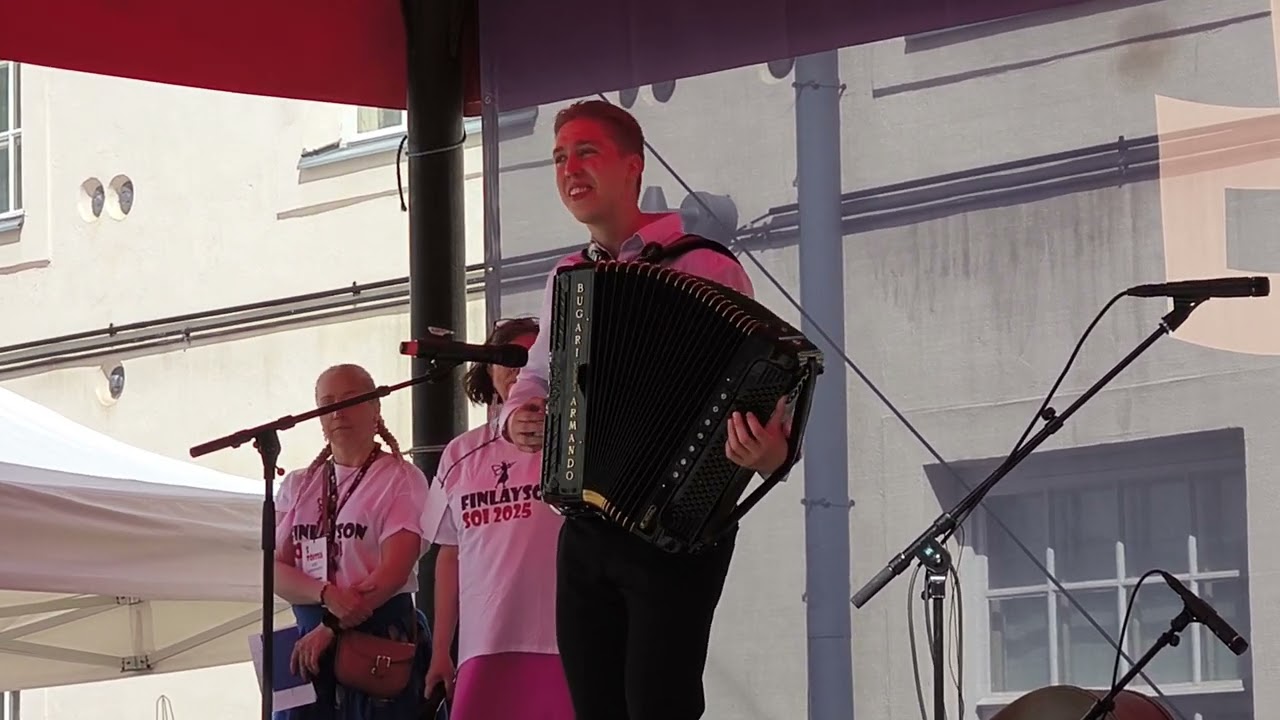 Ville Vehkalahti - Noiduttu hanuri. Finlayson Soi - Kaustisen etkot. 13.6.2025, Tampere