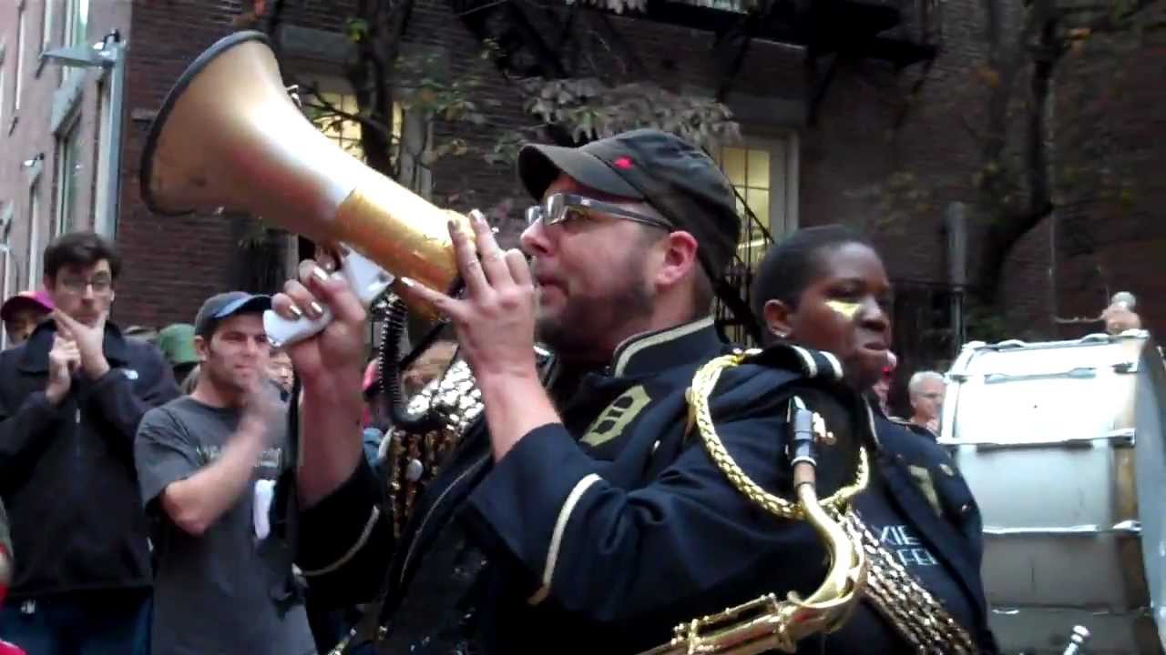 ¿Porqué Te Vas? - Detroit Party Marching Band - HONK Fest 2012