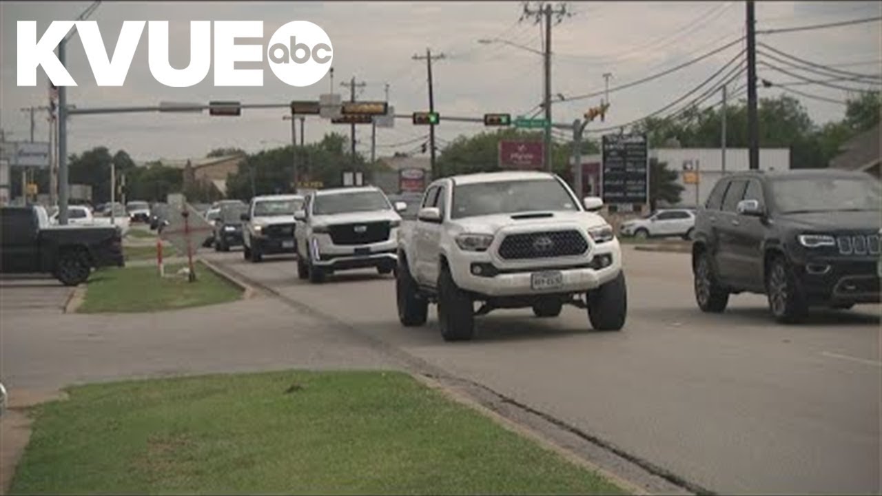 Gas leak repaired after road closures in Georgetown - YouTube