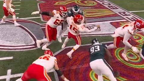 Patrick Mahomes Suffers HUGE HIT on Strip Sack by Eagles 😱 Super Bowl 59 Highlights
