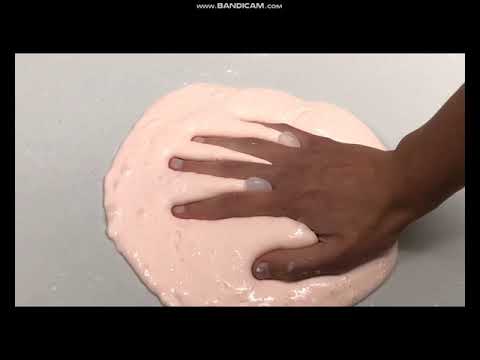 ვუყურებ როგორ ურევენ პატარა ტყლარწს მთლიან ბოთლ-საპარს ქაფს (:დდდ)