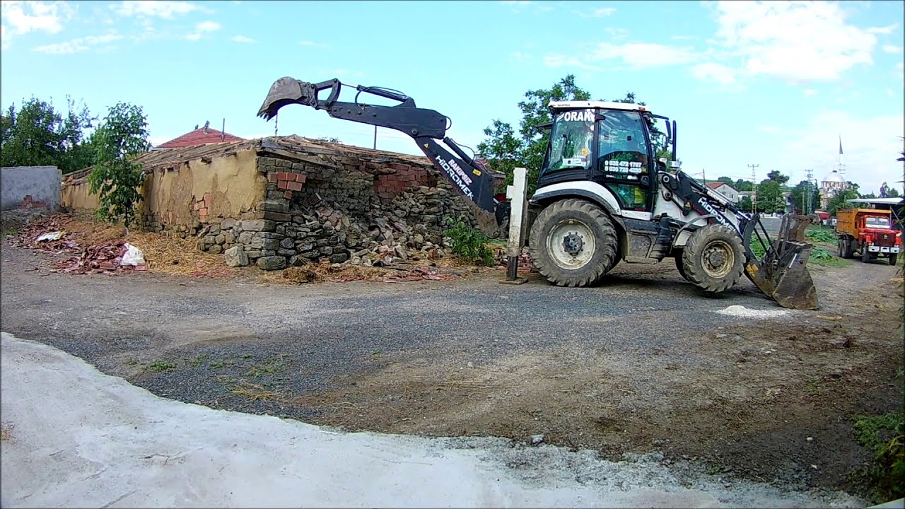 Hidromek 102b supra yıkım ve moloz yükleme