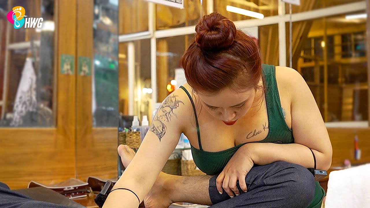 Unreal Relaxation!  Massage Experience in Vietnam's Top BarberShop