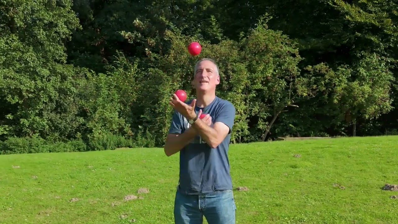 #58 Drone aerial footage while juggling (+ 1 new trick)