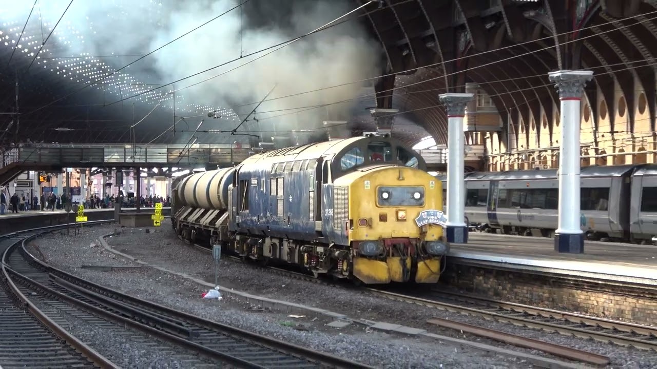 Class 37 Erupts 3J51 RHTT 26/10/2022