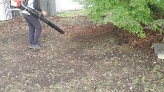ゼノアの背負い式ブロワ EBZ7500 で落ち葉を蹴散らしてみた！小石や土も飛びます！