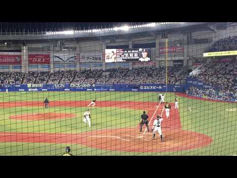 種市から犠牲フライを打つ阪神のマルテ