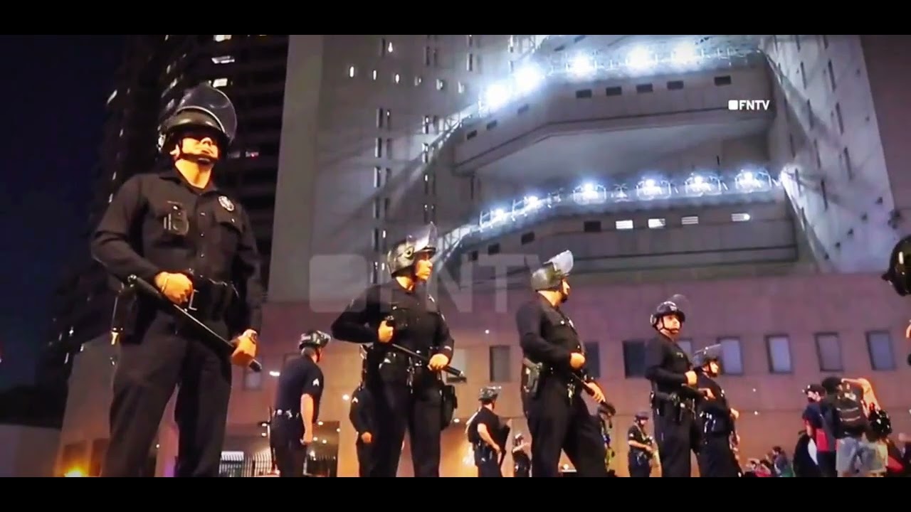 🔥 Los Angeles Standoff: Anti-ICE Protest Erupts Outside DTLA Detention Center | Arrests & Tensions