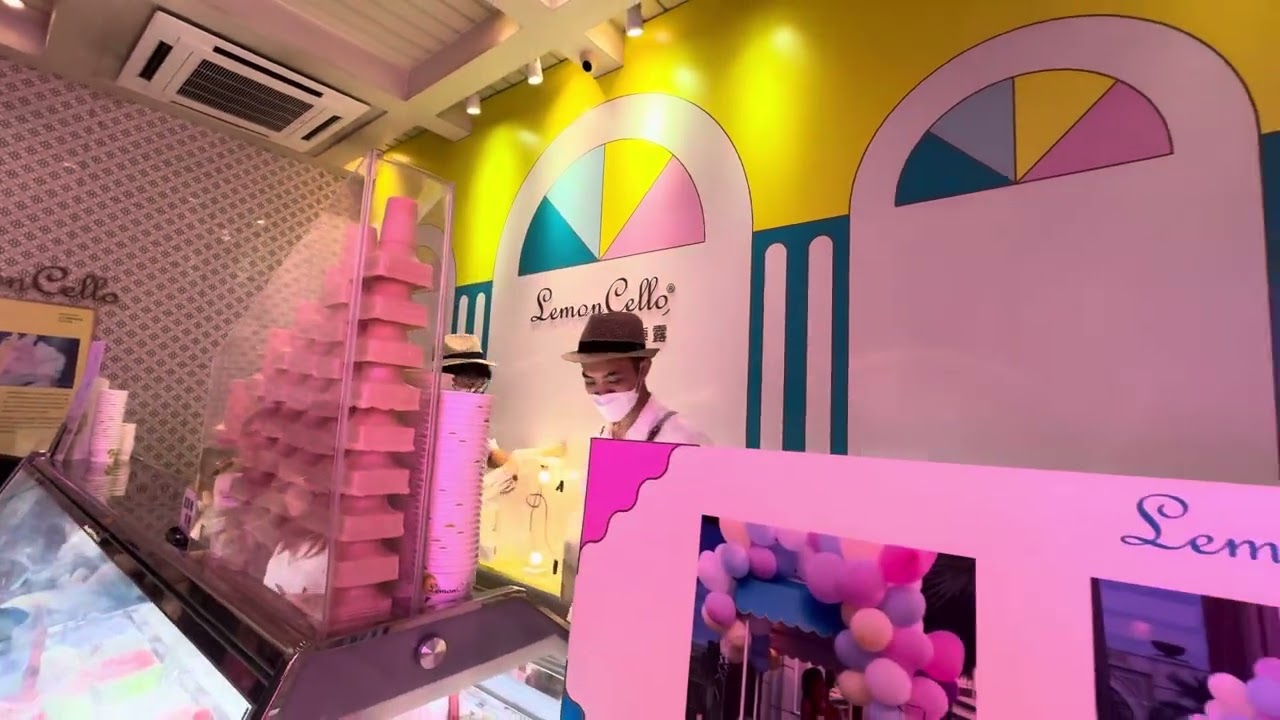 L𝐄𝐌𝐎𝐍 𝐂𝐄𝐋𝐋𝐎 𝐆𝐄𝐋𝐀𝐓𝐎 𝐌𝐀𝐂𝐀𝐔 🇲🇴.          𝐓𝐚𝐢𝐩𝐚📍    LemonCello is a long standing favourite in Macau.🇲🇴