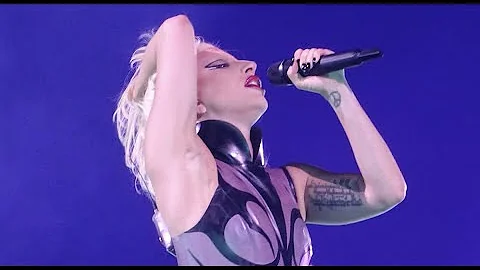 Fun tonight - Lady Gaga (Live in Tokyo, Japan)